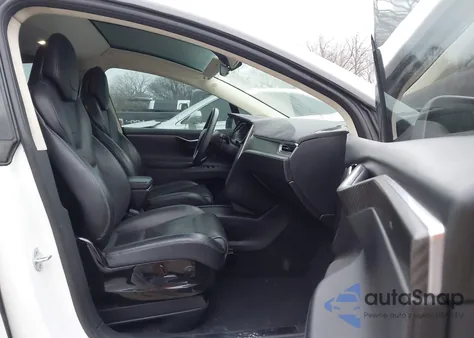 2016 Tesla Model X 60D/70D/75D/90D/P100D из США, поврежденный, VIN 5YJXCBE22GF003831